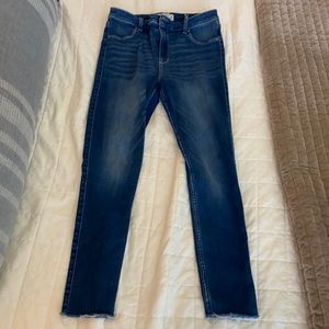 Abercrombie The Jean Legging high rise size 31